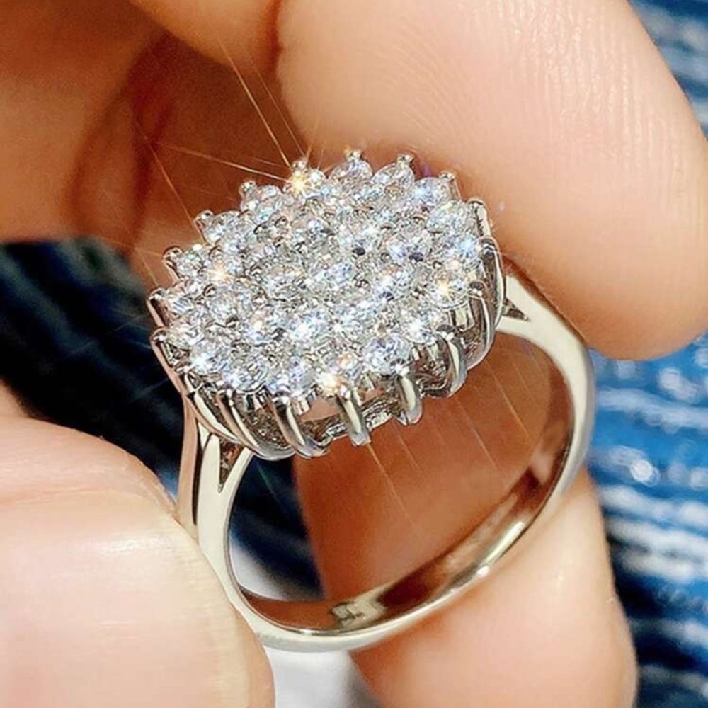 SIZE 10 WEDDING RING - Picture 5 of 13